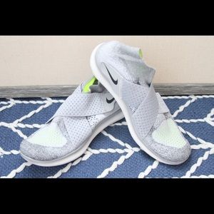 Nike Free RN Motion Flyknit Running Shoe